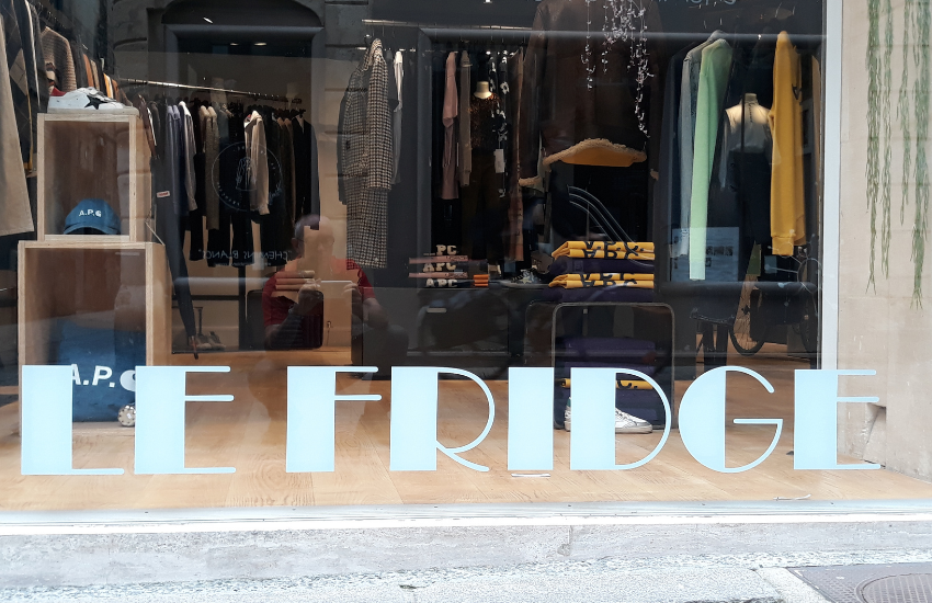 Image d'un lettrage adhésif