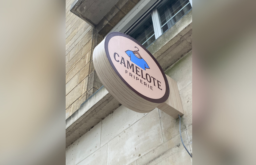 Image d'une enseigne drapeau