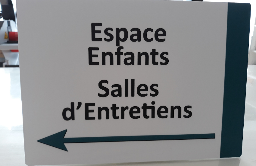 Image d'une plaque signalétique