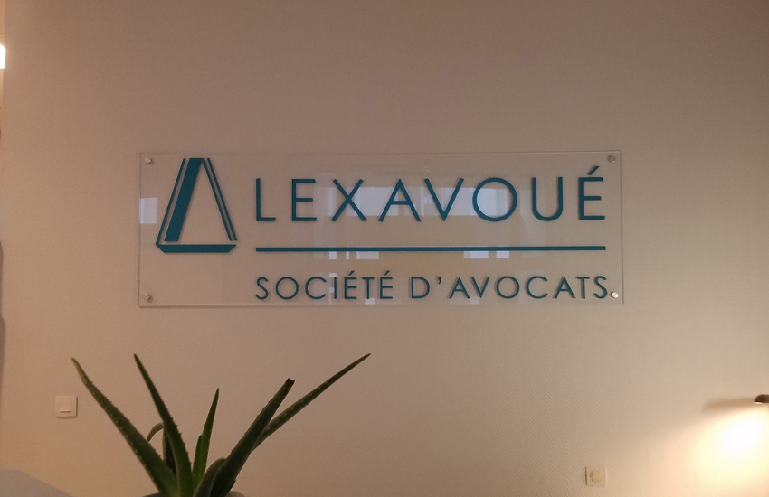 Image d'une plaque signalétique